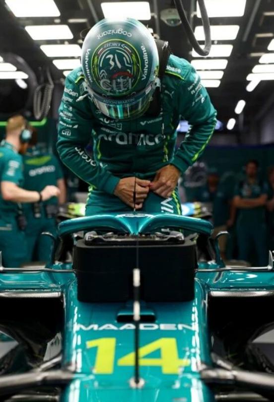 看了十年F1才发现，车手最强的不是油门，是“嘴上功夫”以前总觉得F1车手厉害在