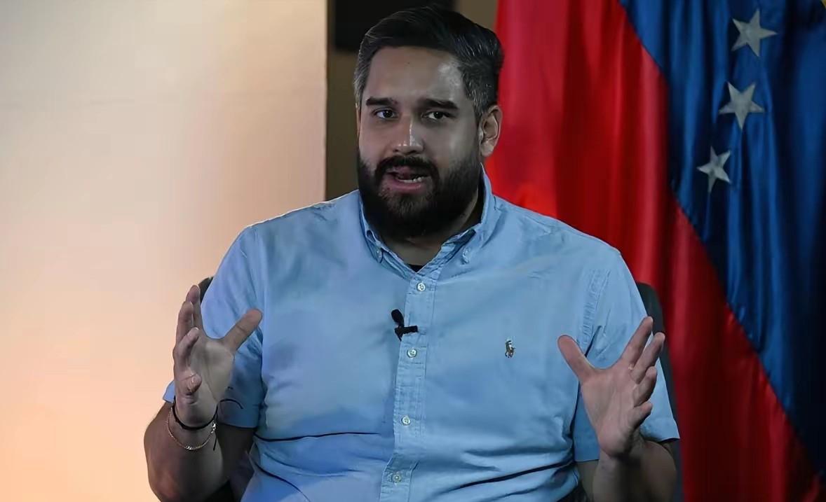 果然是虎父无犬子！面对如此危局，马杜罗之子尼古拉斯毫不犹豫站出来，以极大的勇