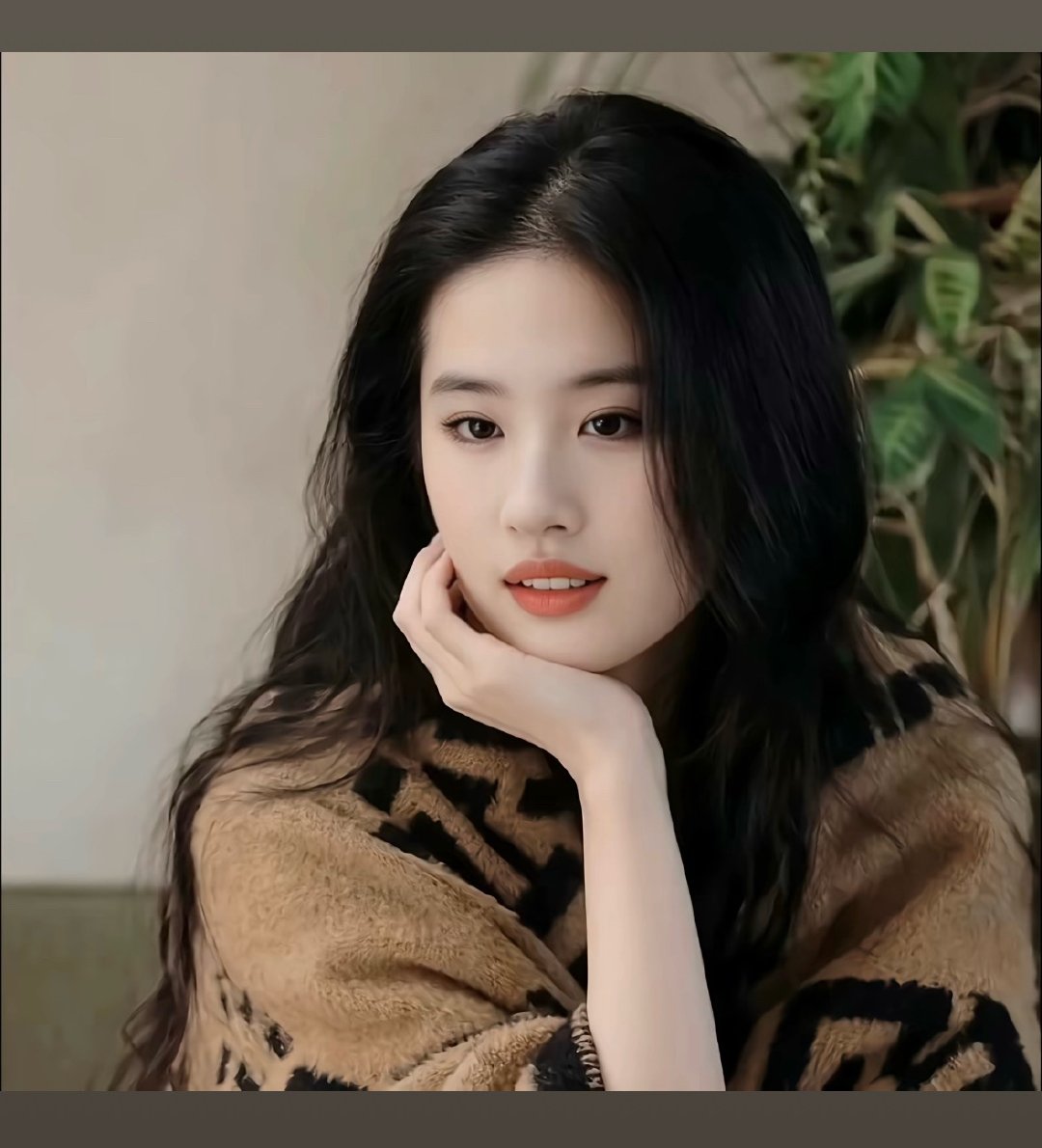 刘亦菲富有且大方考古刘亦菲早期有种经济上行的美神仙姐姐小龙女