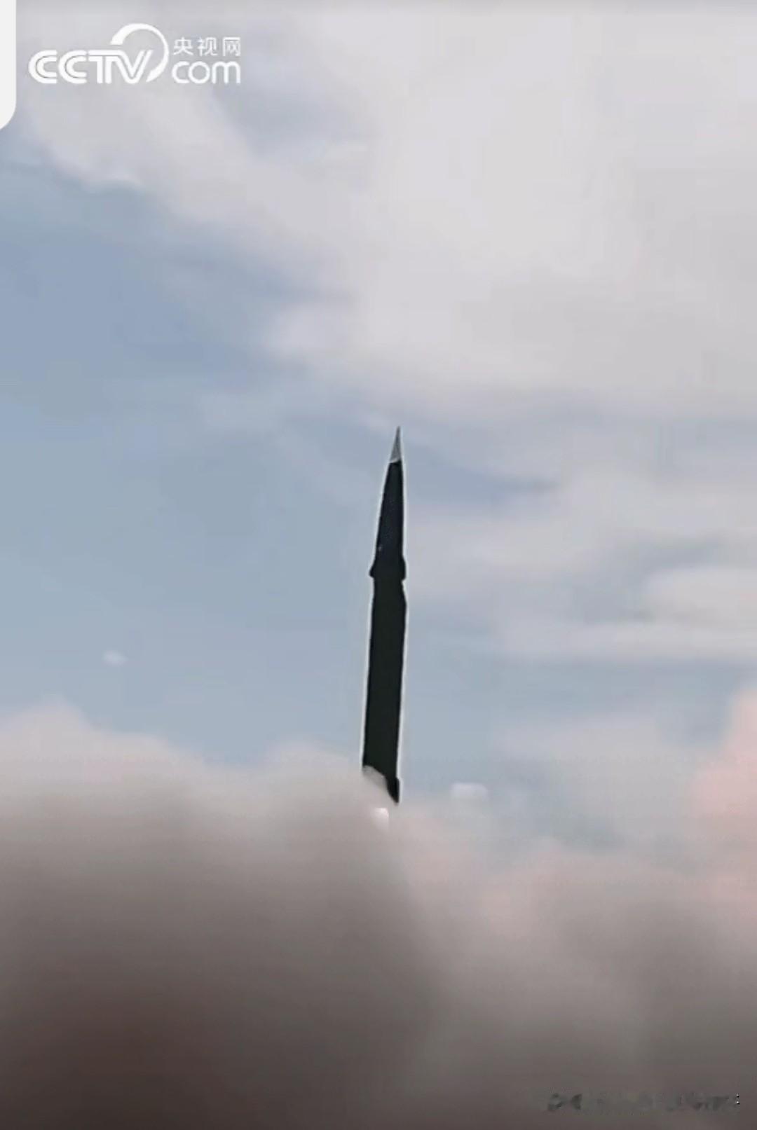 “乘波体”这么不值钱吗？DF-17发射画面近日出现，难道是震慑宵小？既然公