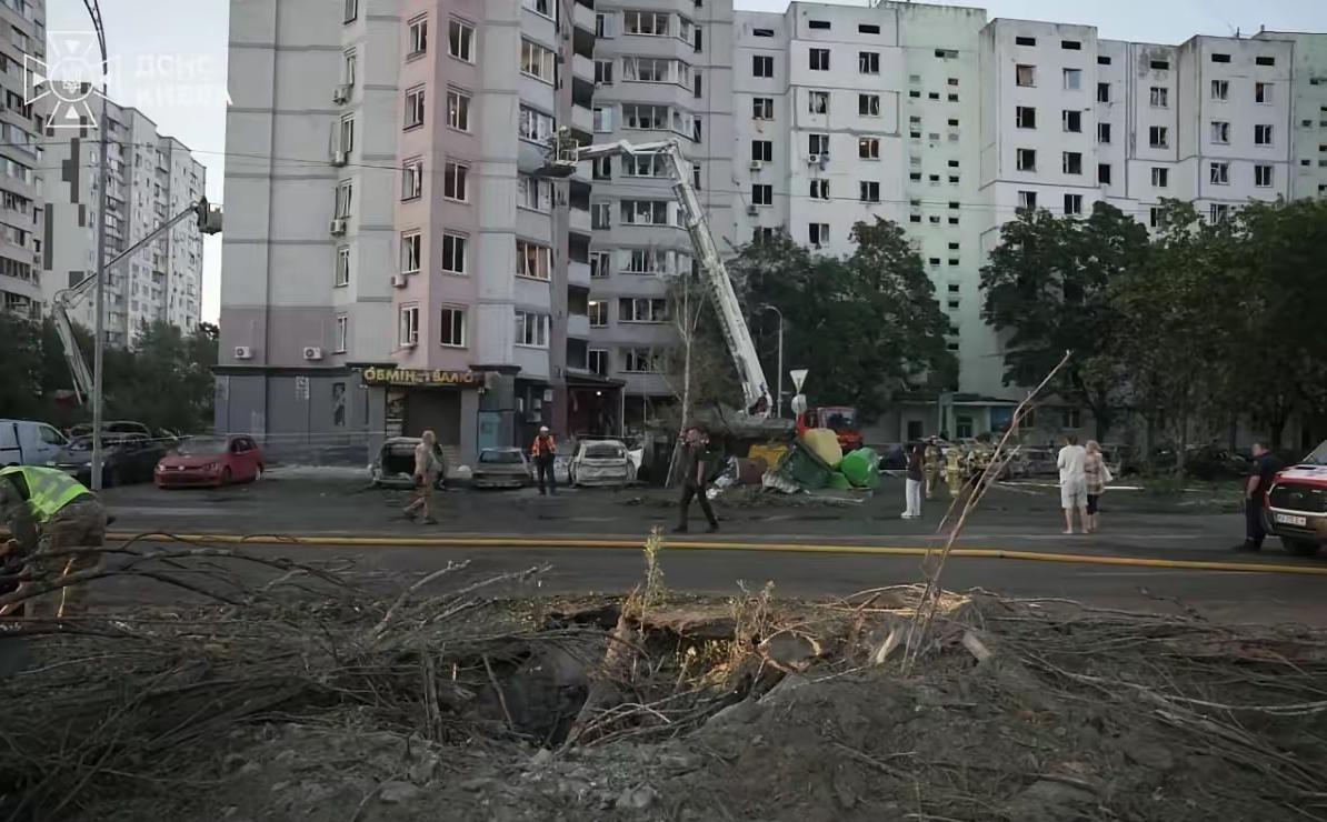 能拿的全都拿出来：乌专家解读基辅8月1日大空袭别人防空弹快打光了在等补给，他
