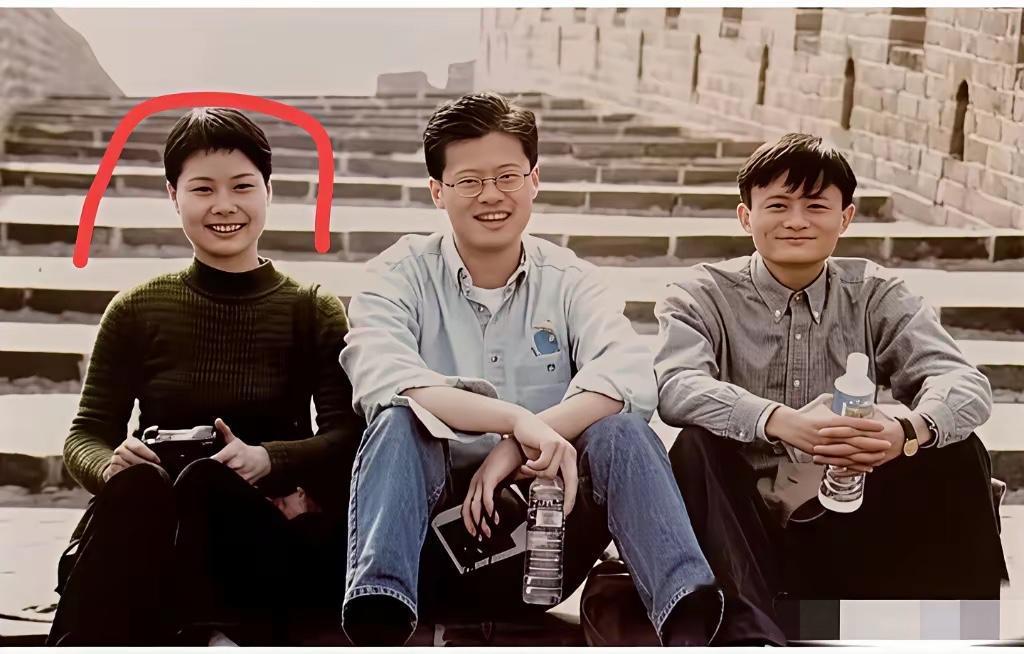 她算不算全世界最有眼光和最有远见的女人？去应聘肯德基都没人要的马云被她看上了！