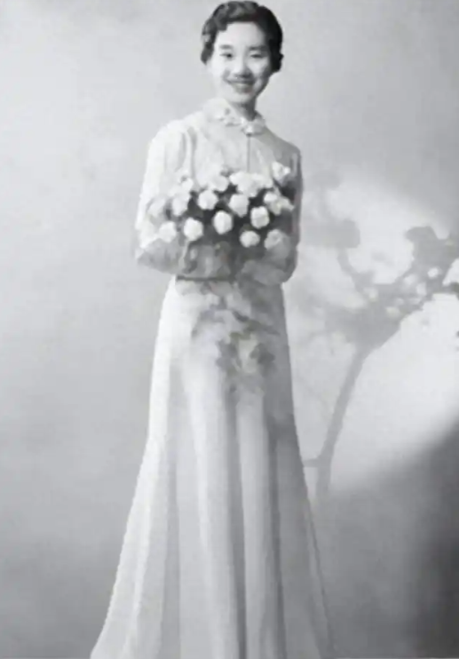 1941年，女干部朱凡被俘，为让其招供，日军在监狱中对她施以酷刑，但朱凡宁死不屈