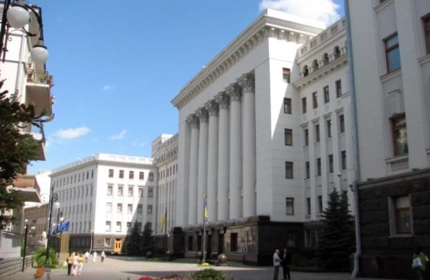 乌克兰国家反腐败局官员闯入泽连斯基办公室进行搜查，乌克兰政局动荡！乌克兰