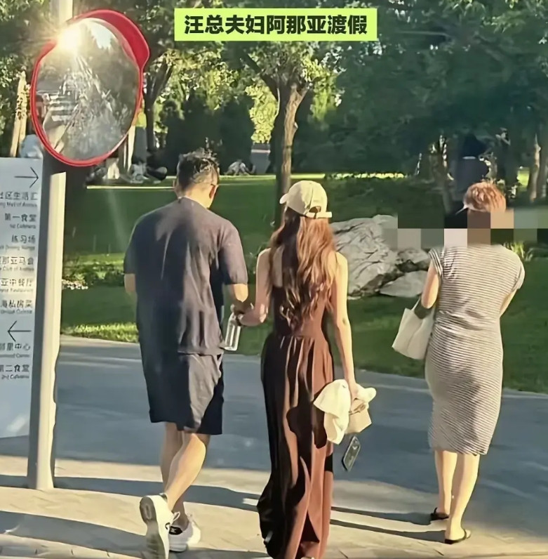 麻六记发霉面饼事件持续发酵，代工厂出来道歉：因工厂操作不当，导致产品细菌裂感染。