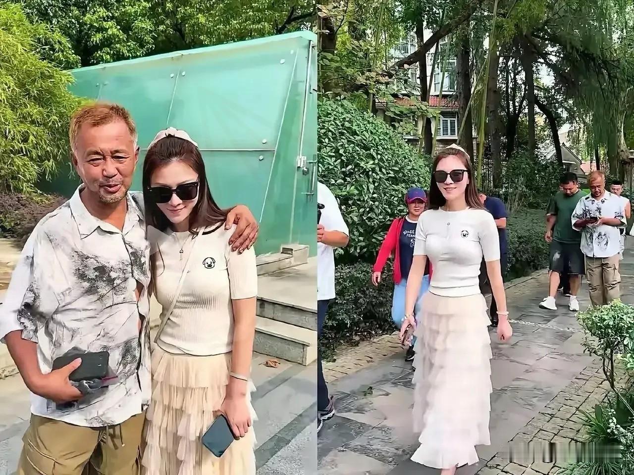 晓晓为了上热搜，克服了对沈巍的生理厌恶，才会有了后来的甜蜜。但即便如此，私下