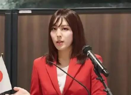 日本女作家发文表示：如果中国向日本投下“核武”，即使日本会有几百万人死亡，但是剩