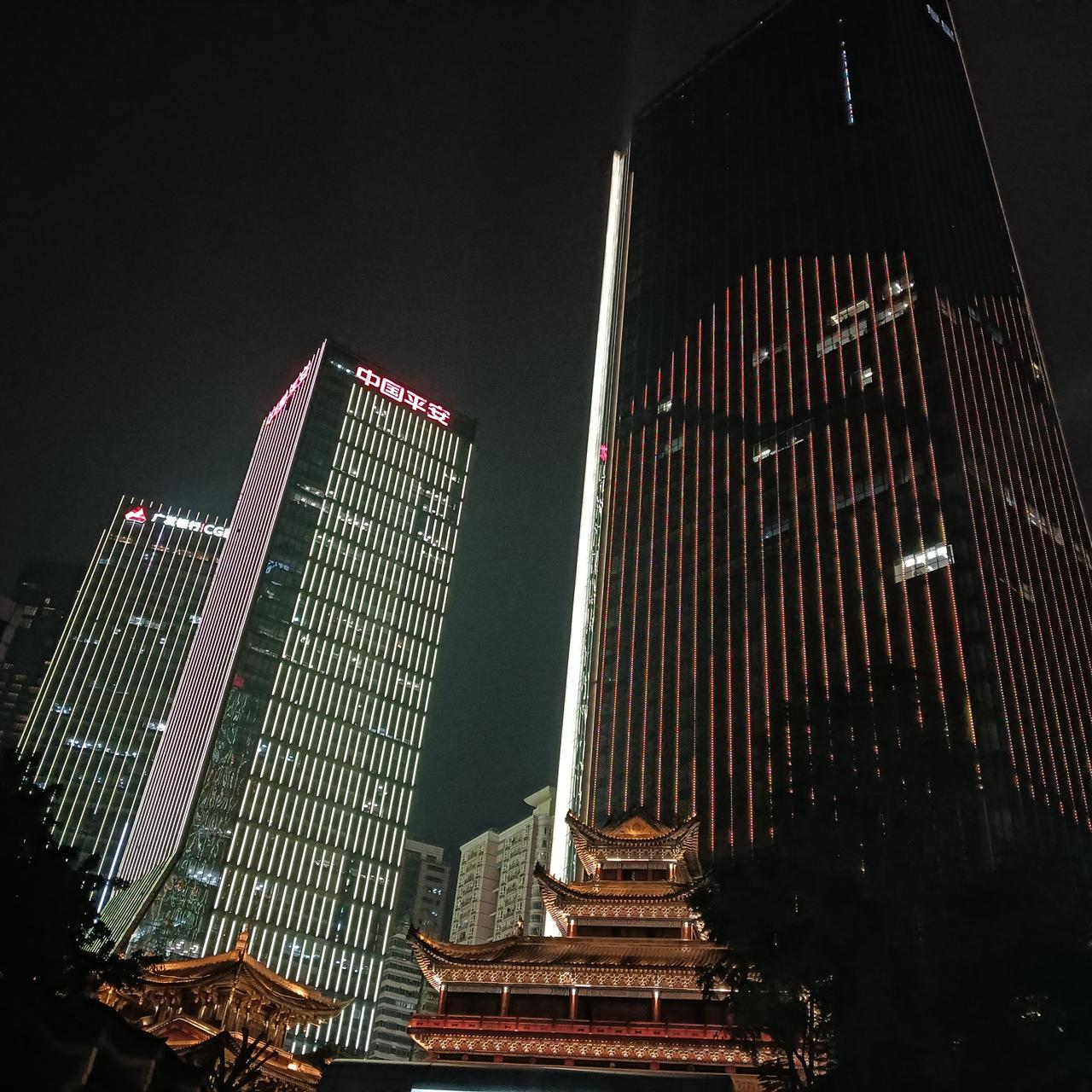 有位50岁的大姐联系我，哭得稀里哗啦。她说丈夫去世的早，是她既当爹又当妈地把儿