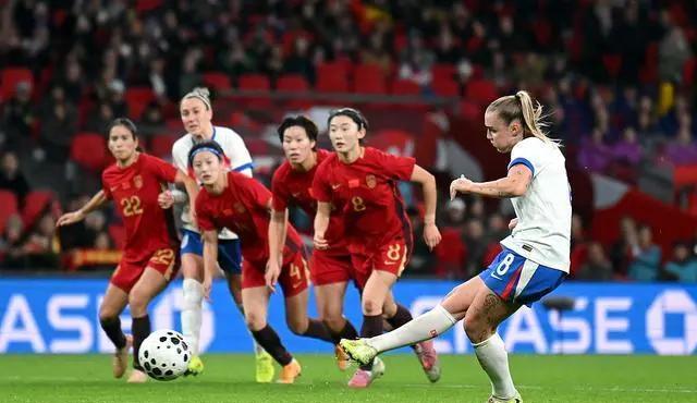 女足0:8不敌英格兰，体校体制在金元足球面前完败了：1、国足尤其男足已经达到地球