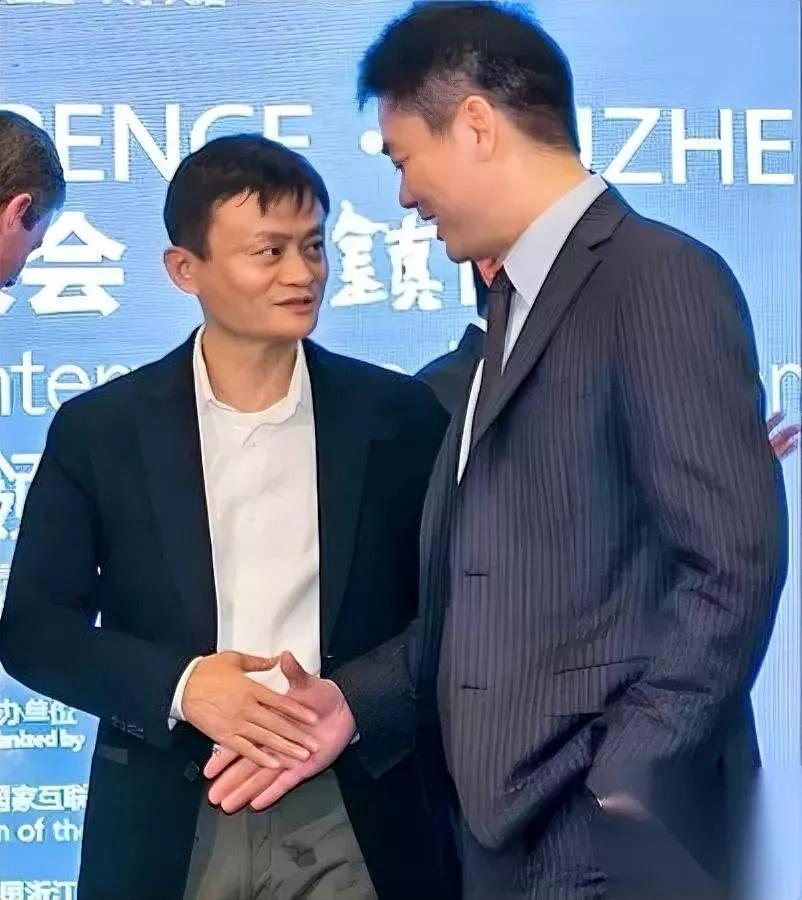 马云当年一个决定坑了整个阿里谁能想到，亲手踢走的功臣，八年后成了阿里最大