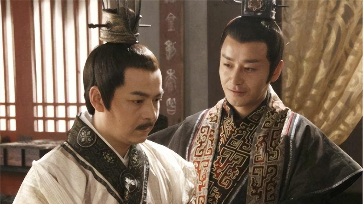 汉文帝让相士许负给宠臣邓通相面，许负说邓通将来会穷困潦倒而死。汉文帝不信，赐给邓