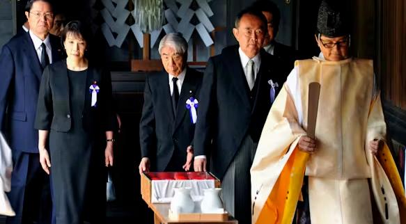 高市早苗最终没去靖国神社，很多人以为，是出于理性节制——错了！真相是：中国组合拳