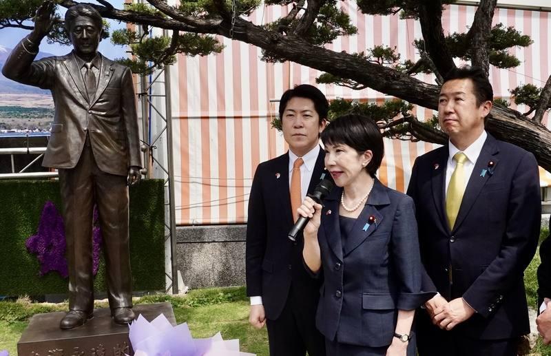 日本首相定了？高市早苗民调反超，结果自己把自己玩进去了9月26日消息，日本自民