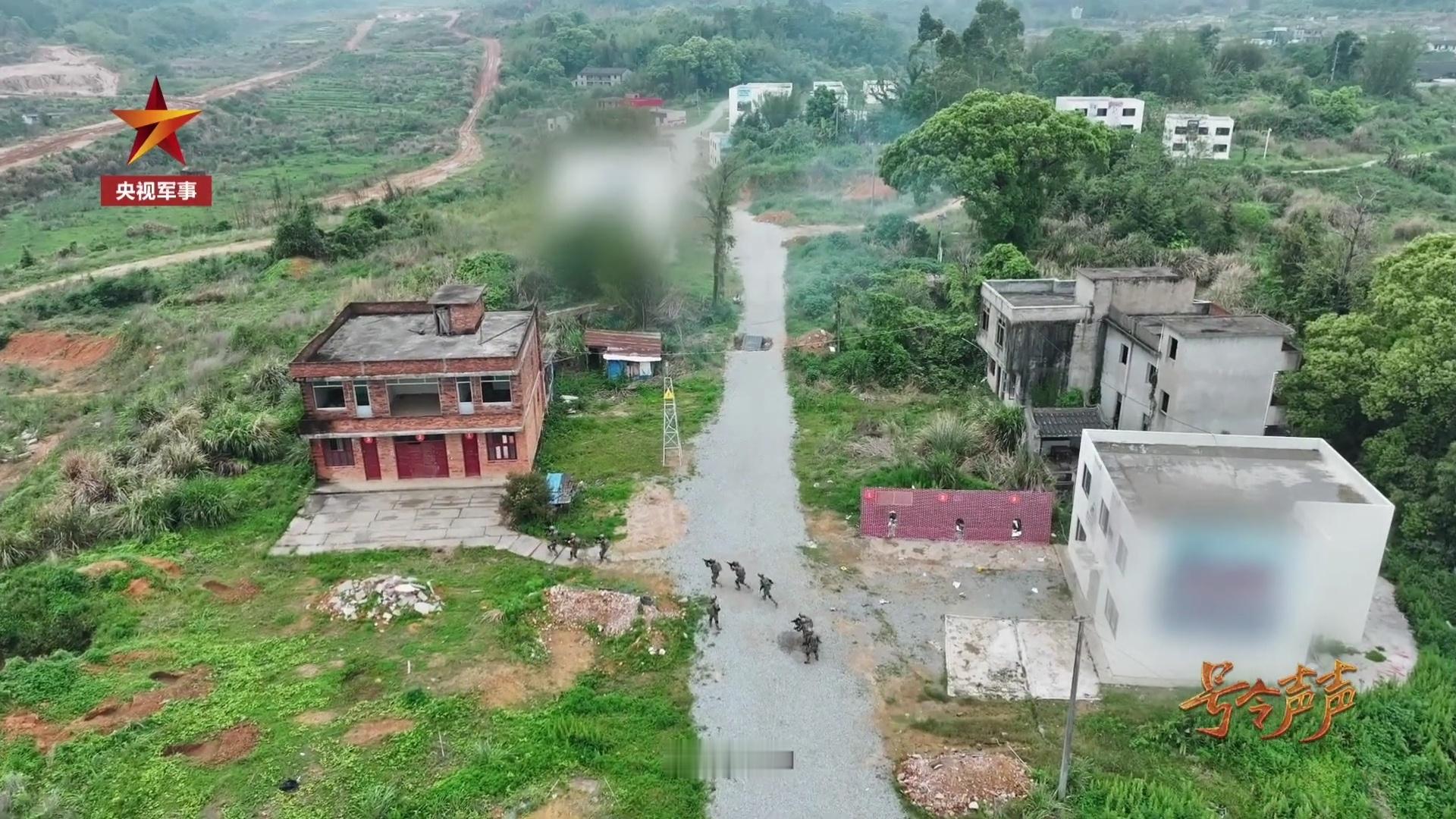 73某部训练场打码了