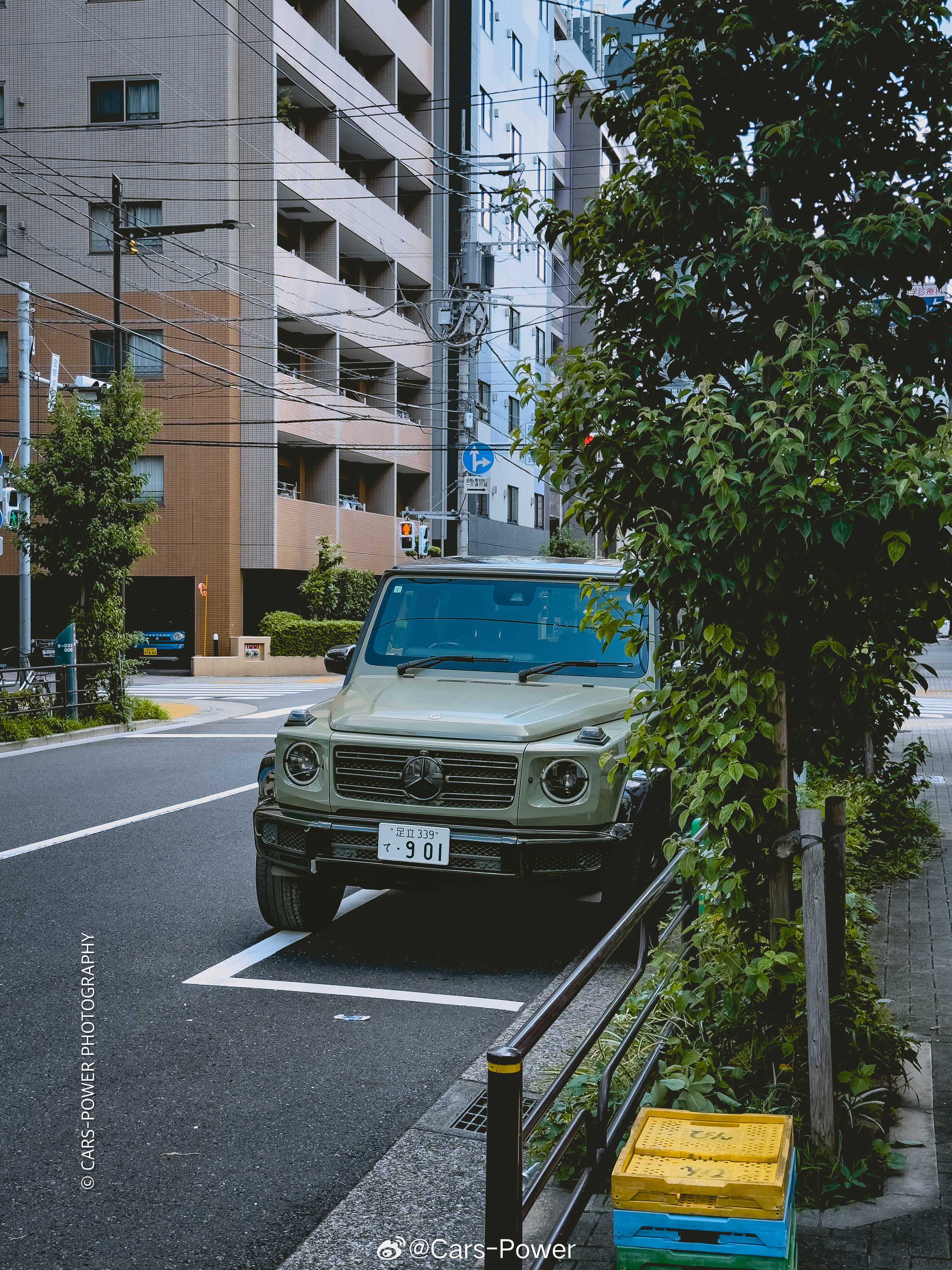 方盒子越野车🚙你选🇩🇪德国奔驰？还是🇯🇵日本丰田？​​​