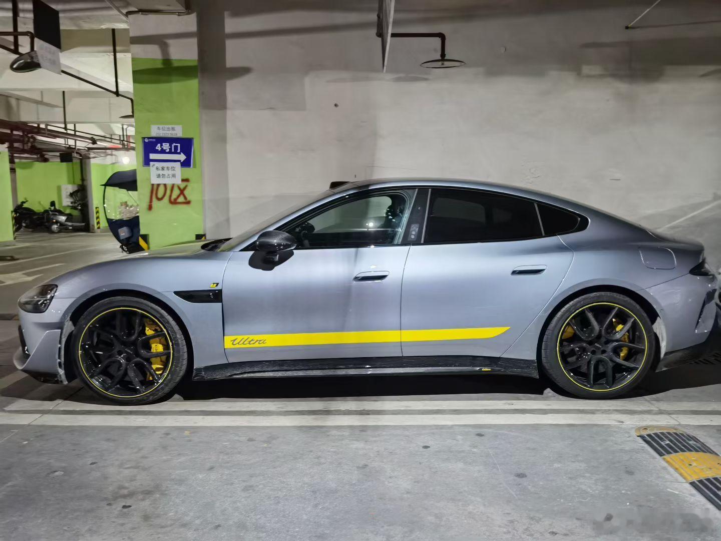 收了台小米SU7UItra已经跌破40万以内2025年5月1.1万公里车主亏