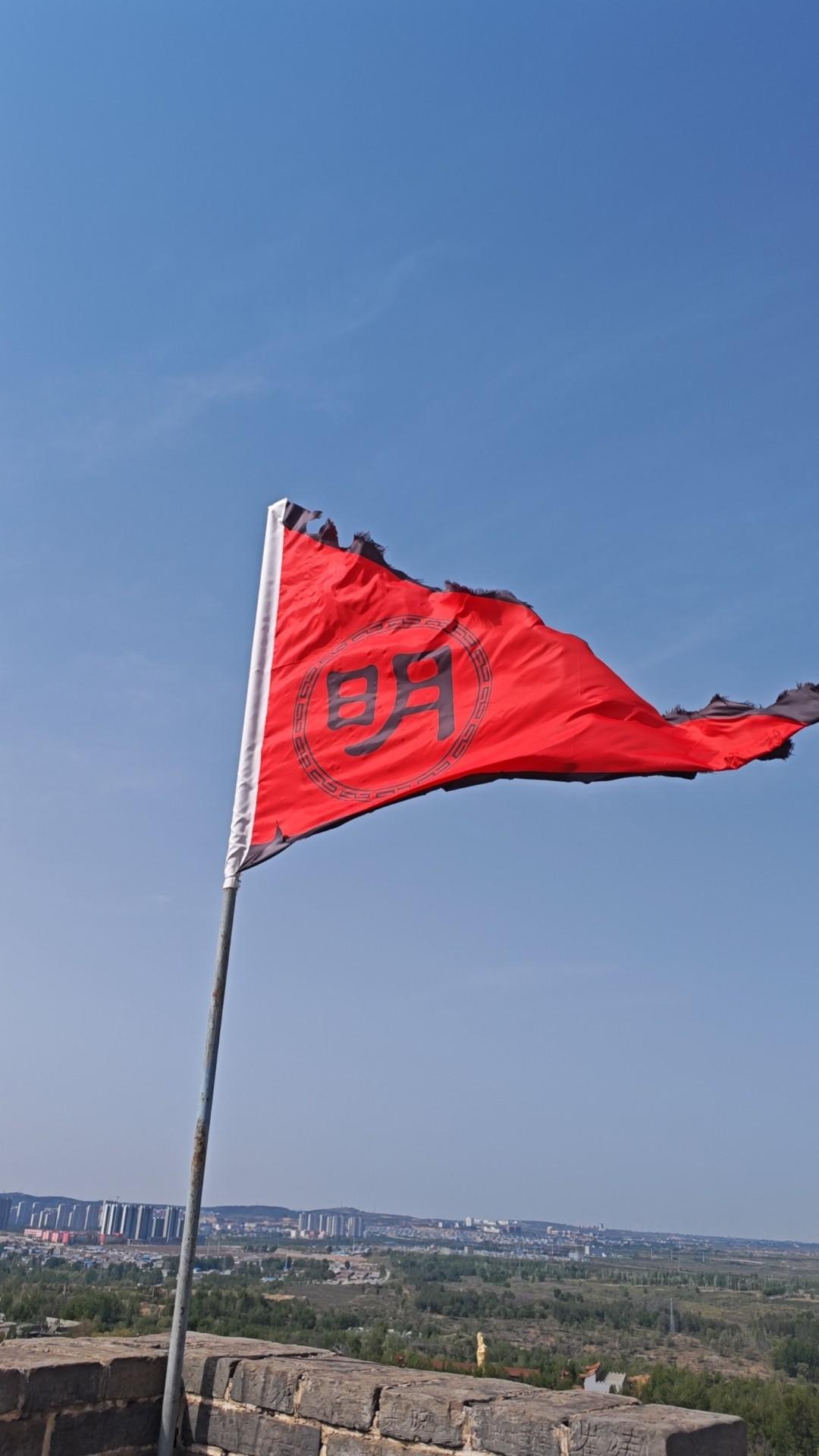 李连杰不止辟谣最近几天，网络上有三个演员非常火。估计，大家伙都知道了，李连杰