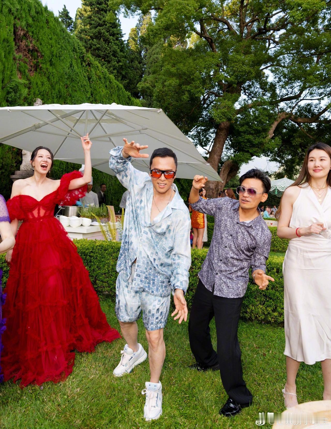 王宝强和冯清的差距也太大了！学历身高家境全不搭，偏偏她一见钟情这俩人的条件放