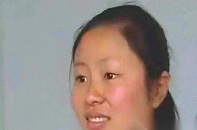 2008年大年初八，湖南望城县22岁的先天性聋哑女人陈浪，拉着正要出门的丈夫金建