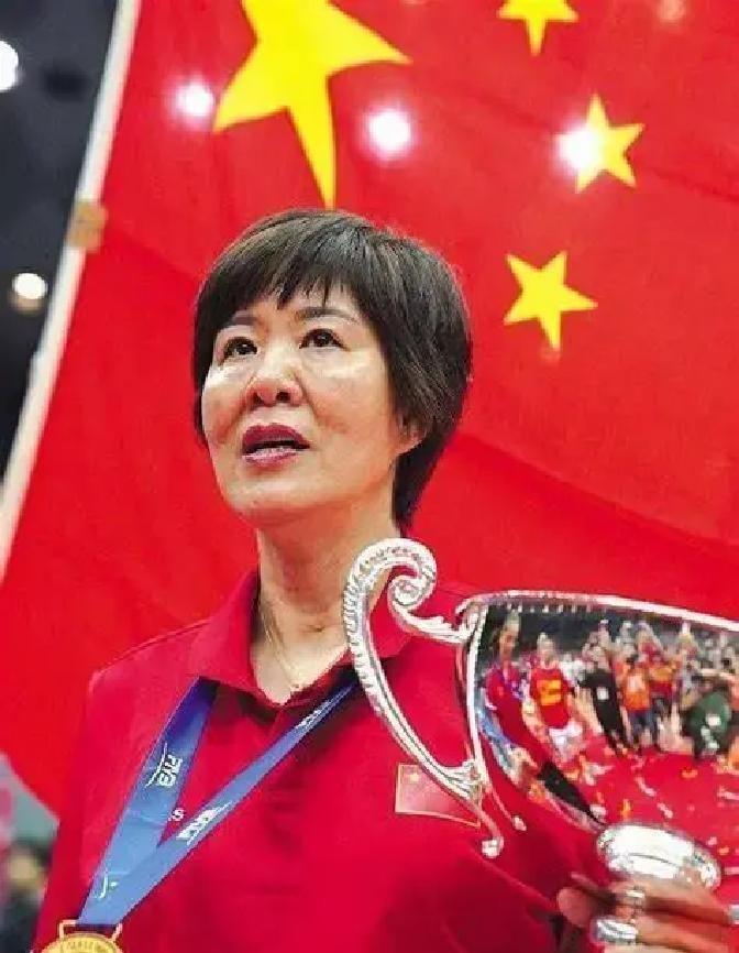 很多人都说，看清一对夫妻，别看结婚时多热闹，要看离婚时多体面郎平的前夫白帆，
