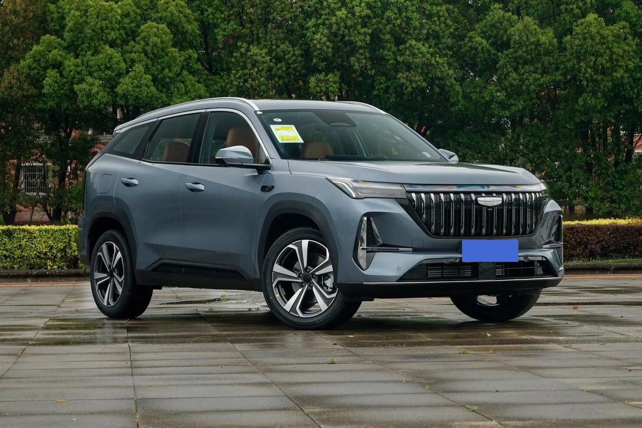 🚗2026款第四代博越L小蓝灯版，这车聪明的地方，不是换了个蓝灯，而是把整车气