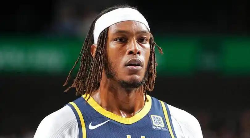 特纳出走步行者：值得所有球队引以为戒NBA自由市场从来不缺戏剧性操作，但迈尔斯