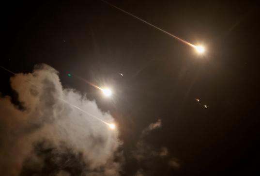 哈梅内伊之子果然不一般，伊朗打出高明一招，直接跟美国玩阳谋最近，伊朗刚完成了第