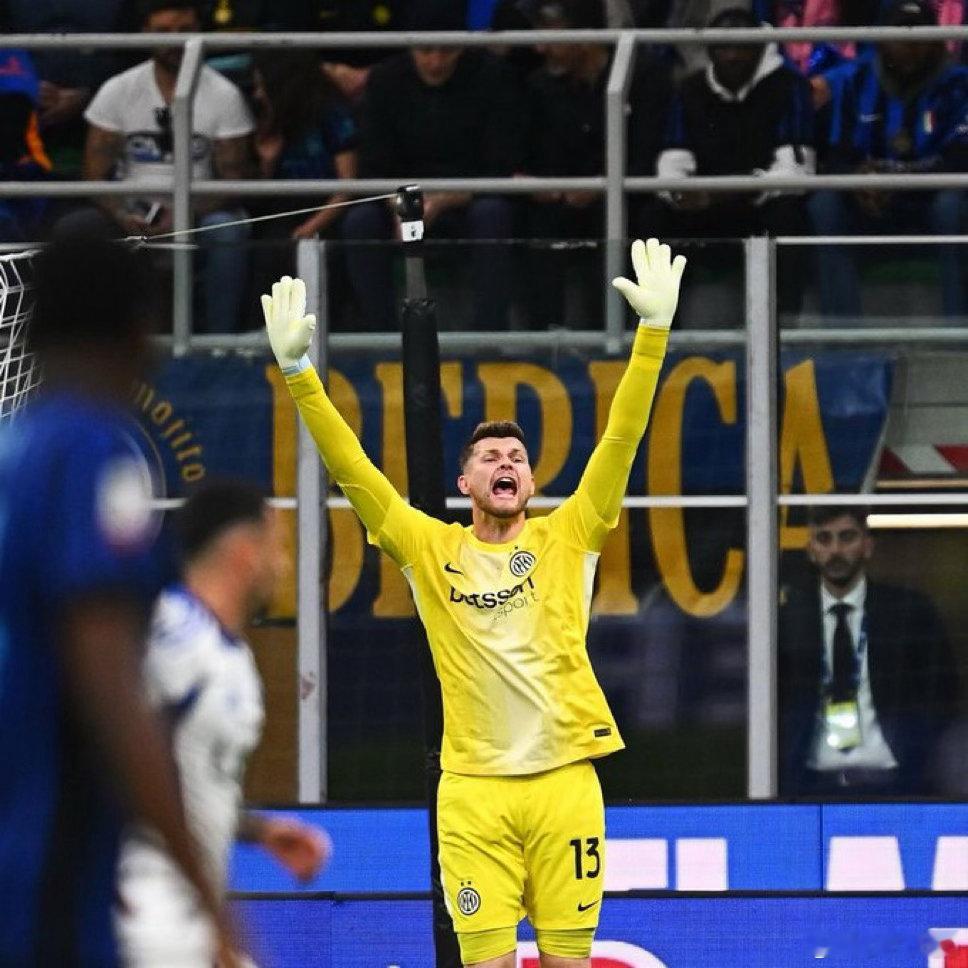 另外说两句本场的首发阵容这是准备给老将开欢送会了吗…不太理解为什么让索默和达米安