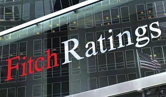 惠誉是吃错药了还是假酒喝多了？目前日本股债双杀，兑美元汇率接近159。而