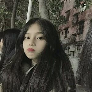 表妹亚楠出生于1984年8月的一天，她的出生没有给家里带来多少喜悦，甚至她觉得姨