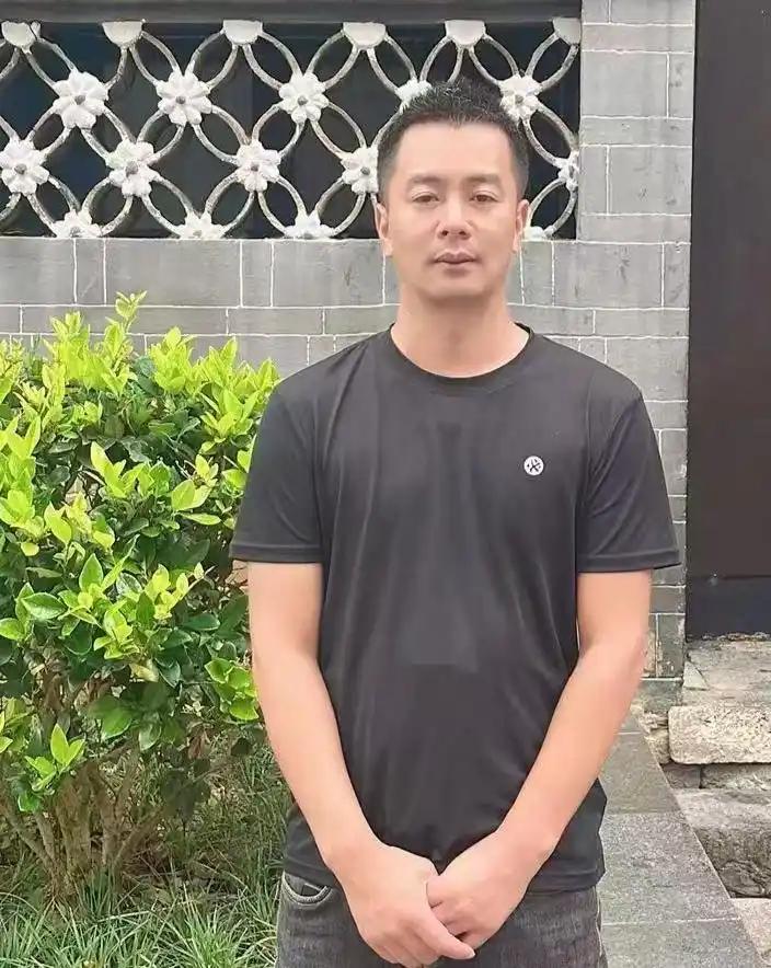 “历史最大金额！”四川，一位出租车司机夜间接到一位男乘客，不料，10块钱的车费，