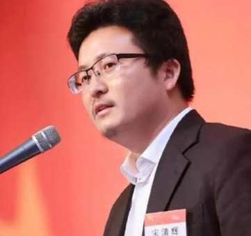 中国人假期太多，应该减少一半！”经济学家宋清辉五一前，说中国人一年有115天在休