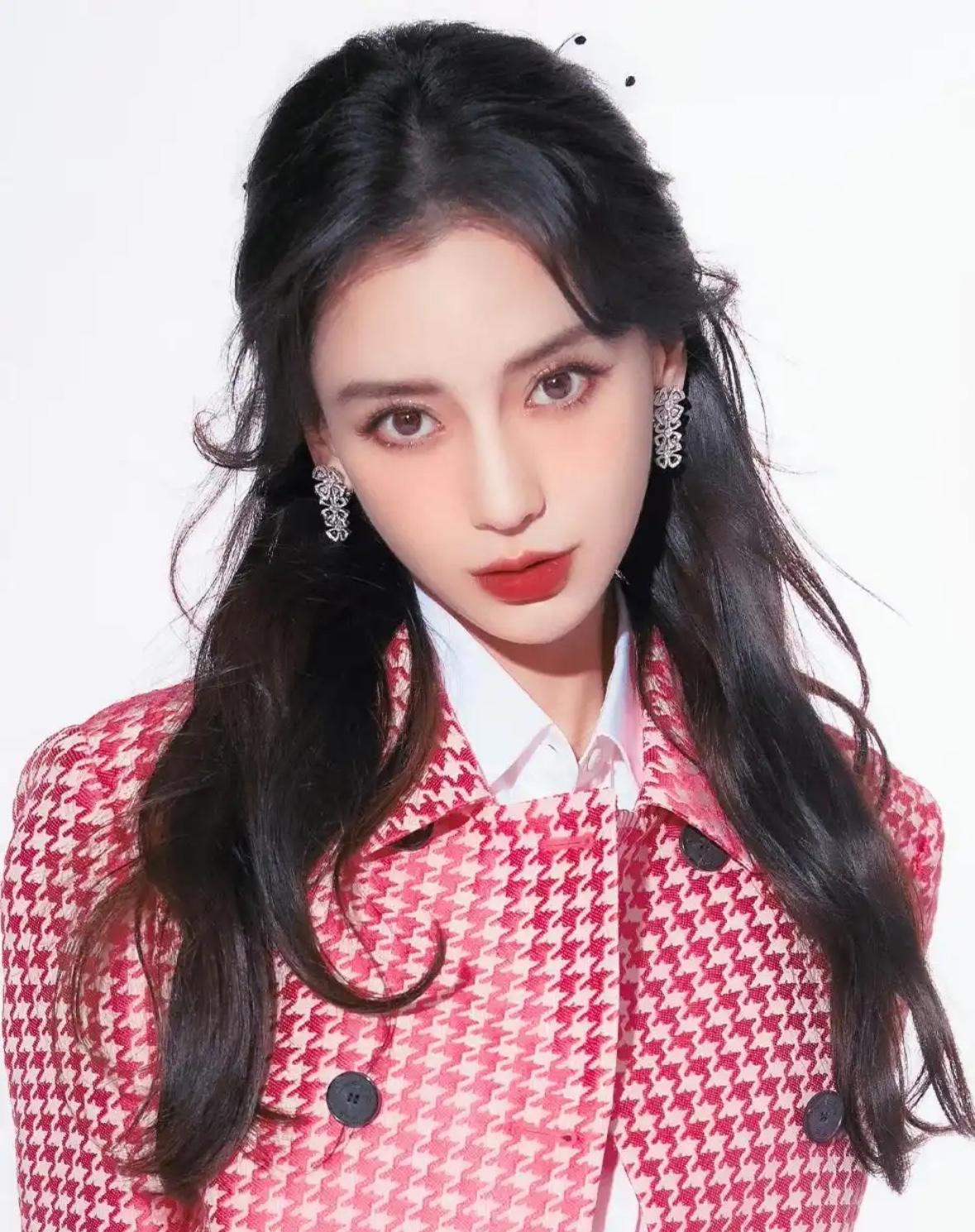 杨颖离婚后消失，选错男人毁一生，娱乐圈真相藏在哪。最近看新闻说杨颖离婚后基本没