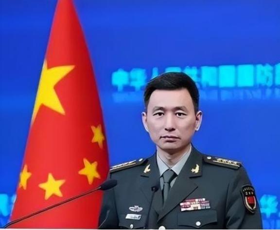 中国应该公开警告任何国家，谁胆敢攻击中国大陆本土目标，无论从哪里发动攻击，中国在