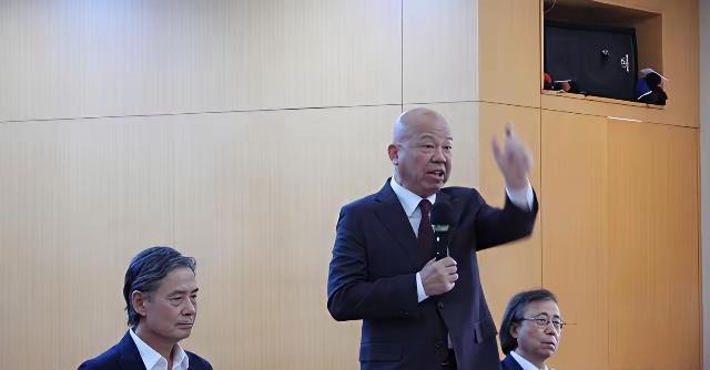 这个在马英九基金会风波记者会上发飙的廖继斌是何许人也？实际上，他第一个身份是