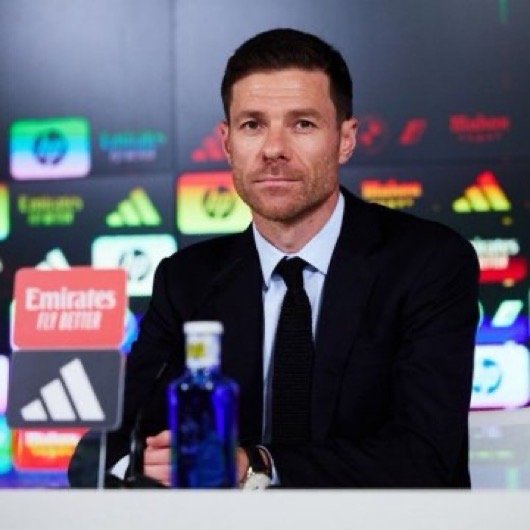 马卡：阿隆索直接给马斯坦托诺打了电话，说服他加入皇马。halamadrid皇马转