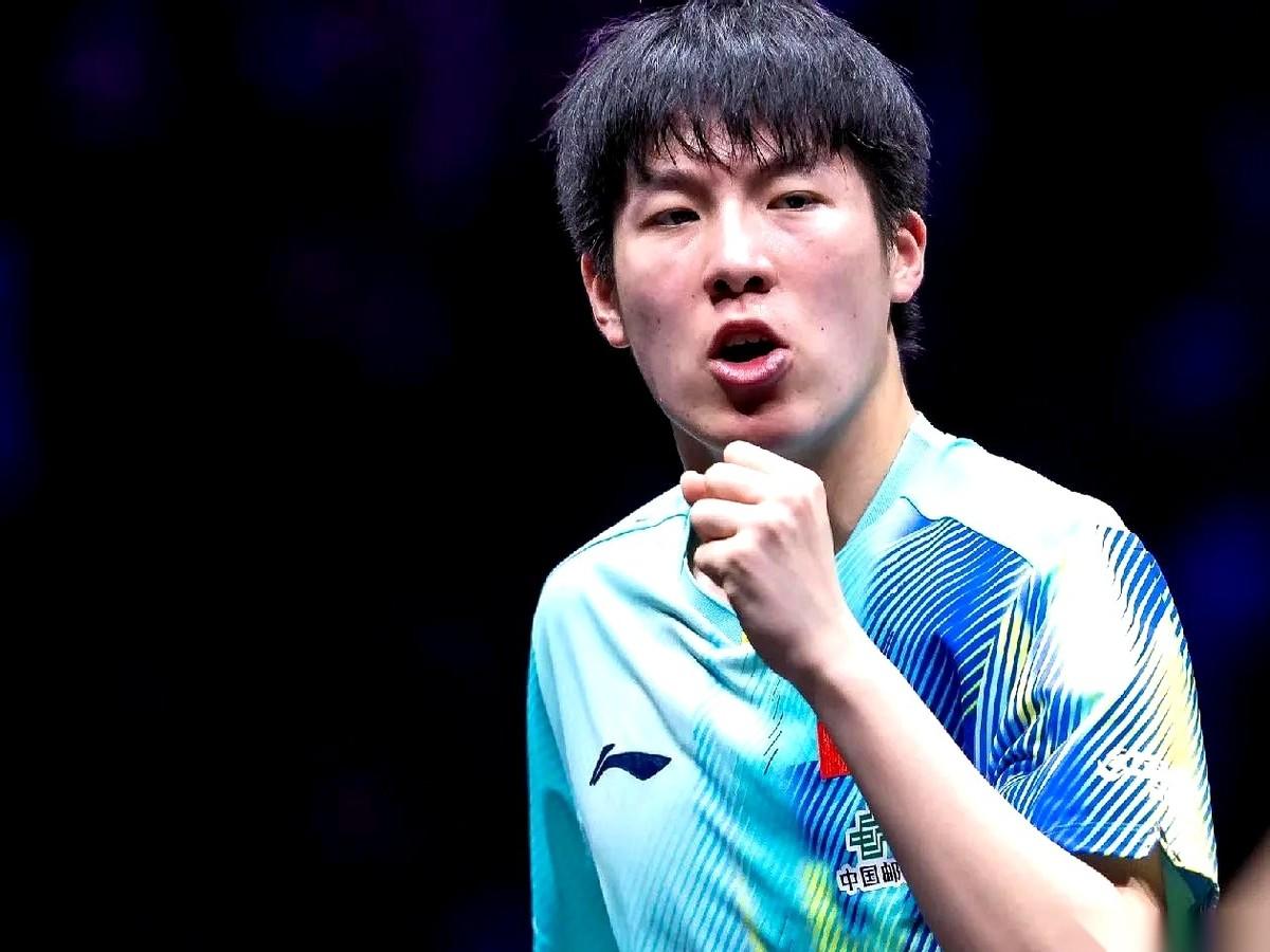WTT重庆冠军赛，男单四强名单一出来，整个乒坛的空气都凝固了。扫了一眼，全是生