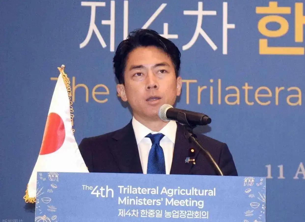 日本防卫大臣小泉进次郎：“我们不能坐以待毙，我们要主动进攻。” 这话一甩，日