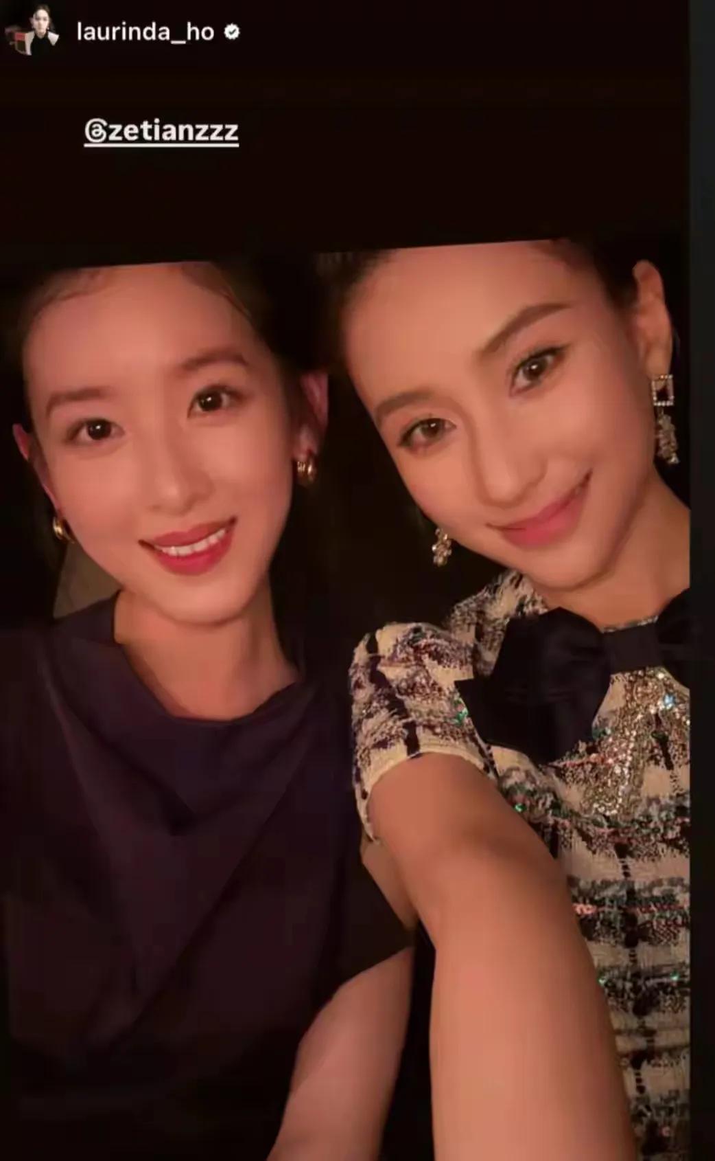 虽然章泽天和何超莲合照很美，但我还是更喜欢看她和刘强东的合影。那叫一个甜，是总裁