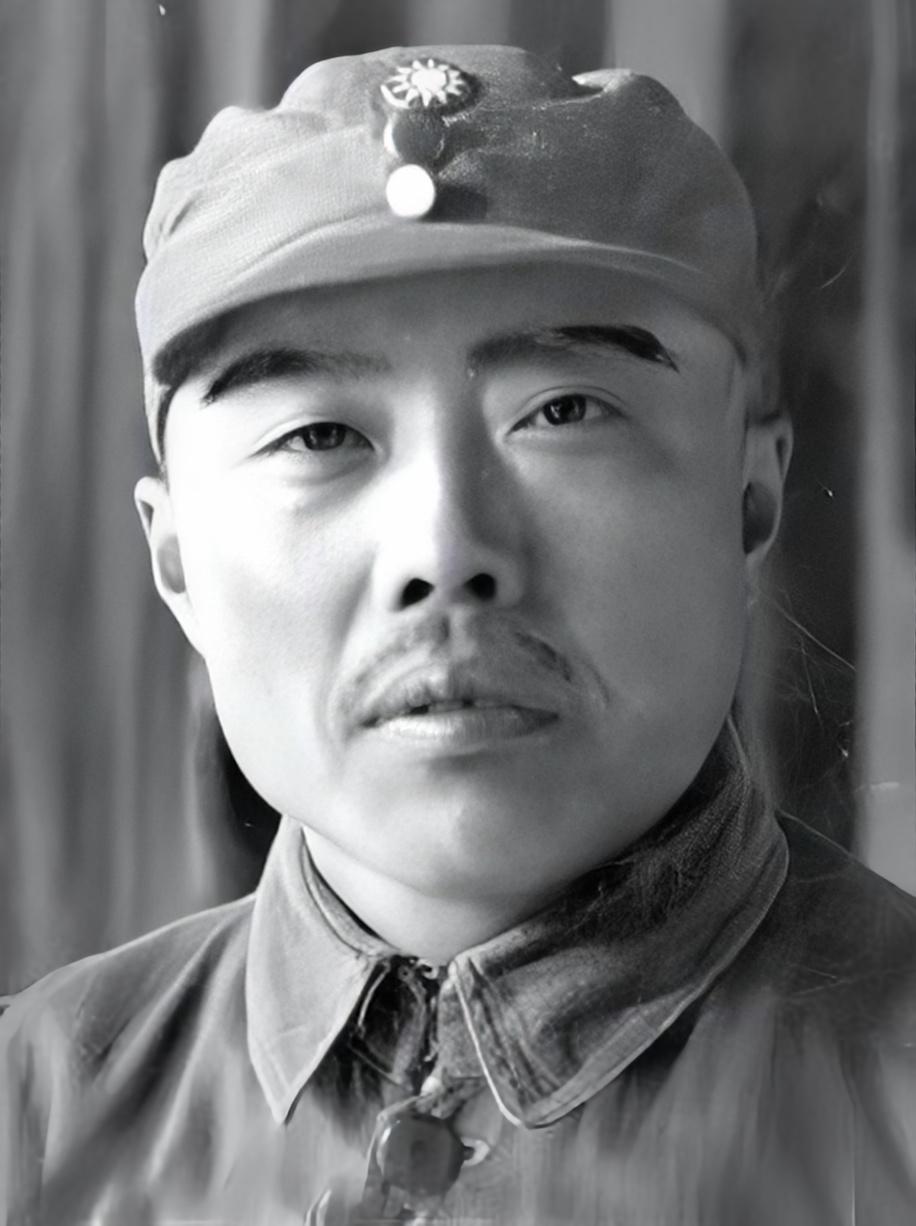 项英为什么没有参加长征，是中央“三人团”正式选定、临危受命留守中央苏区，并非自己