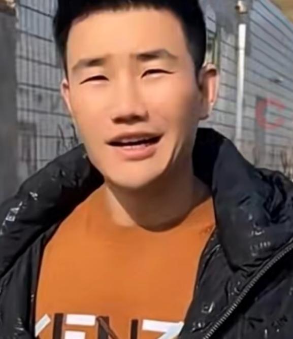 人狂天收，狗狂人收，演员‌（嘎子哥）谢孟伟‌因‌拒不偿还169万元债务‌（含本金