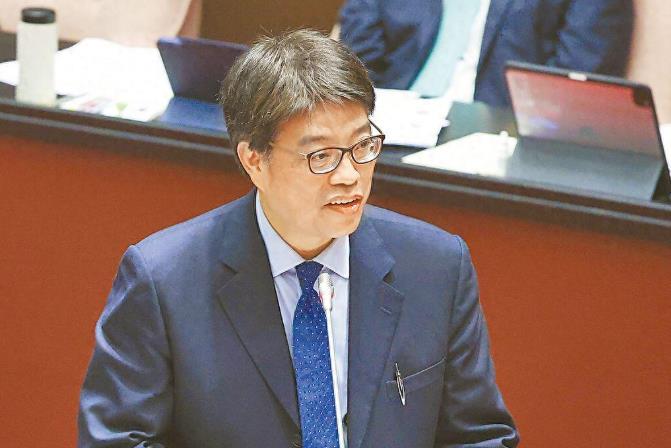 台陆委会再发威胁。台湾《联合报》今日（8月26日）报道，台湾陆委会主委邱垂正今