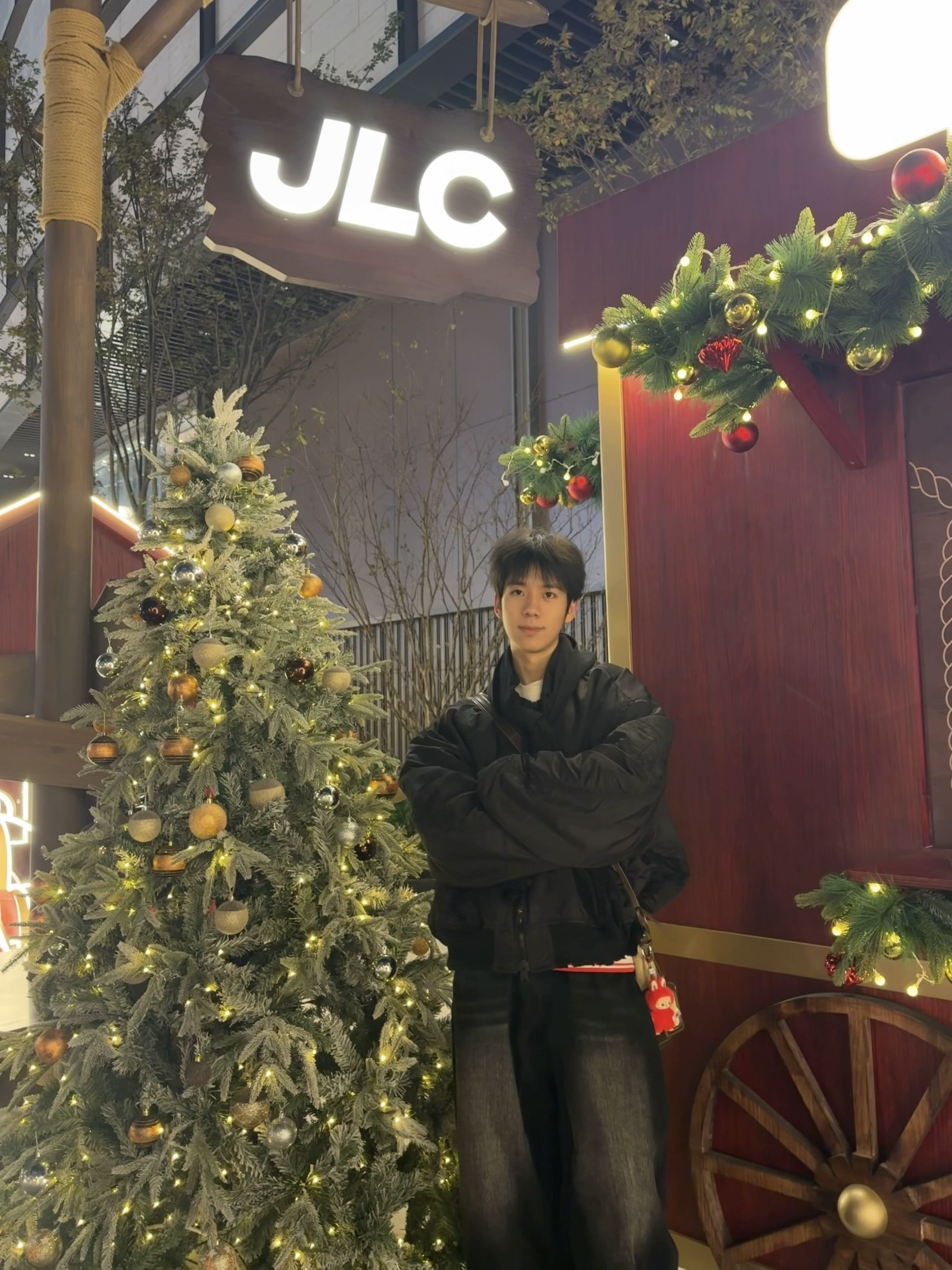 这个天出来逛街是真冷啊！！！大家注意保暖！！