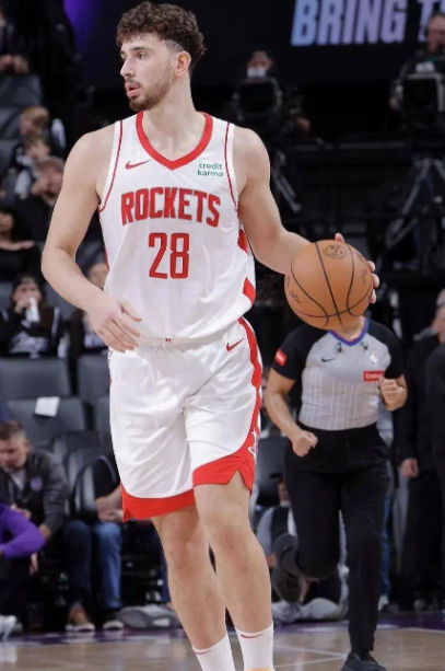 申京在防守投入度上G1，G2跟后面G3G4有这么大差别的原因进攻上不说了，效率