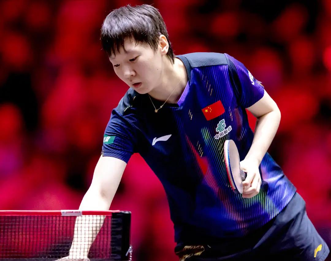 重庆冠军赛王曼昱0一3大藤沙月一轮游，7一11，5一11，3一11，观众球迷都蒙