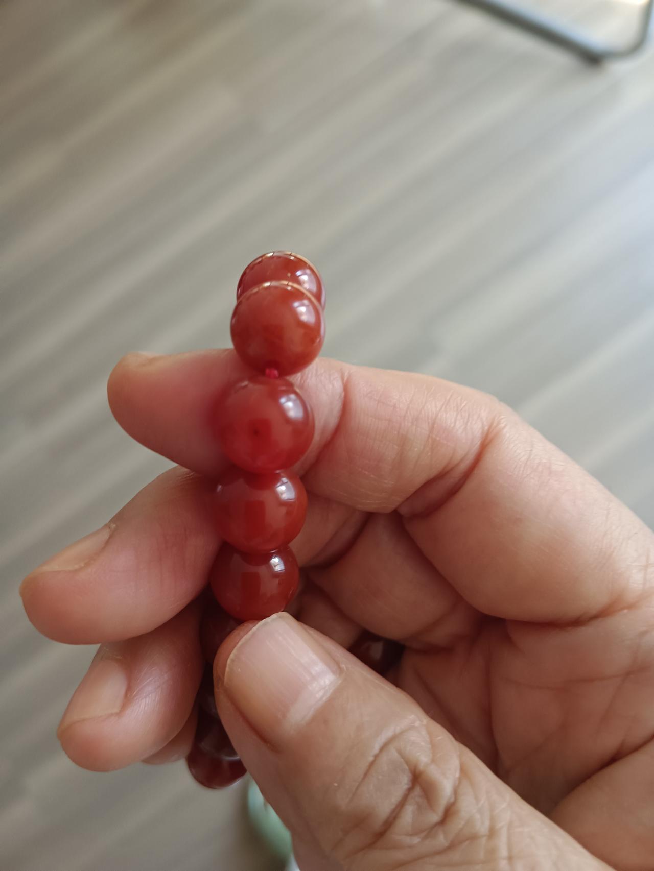 说实话，情绪不是因为事情，而是源于心情。经典的空船理论这样说：一人乘船过