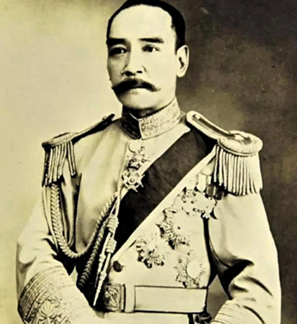 天津民国警察厅长杨以德（1873—1944），天津本地人，绰号杨梆子，是民国北洋
