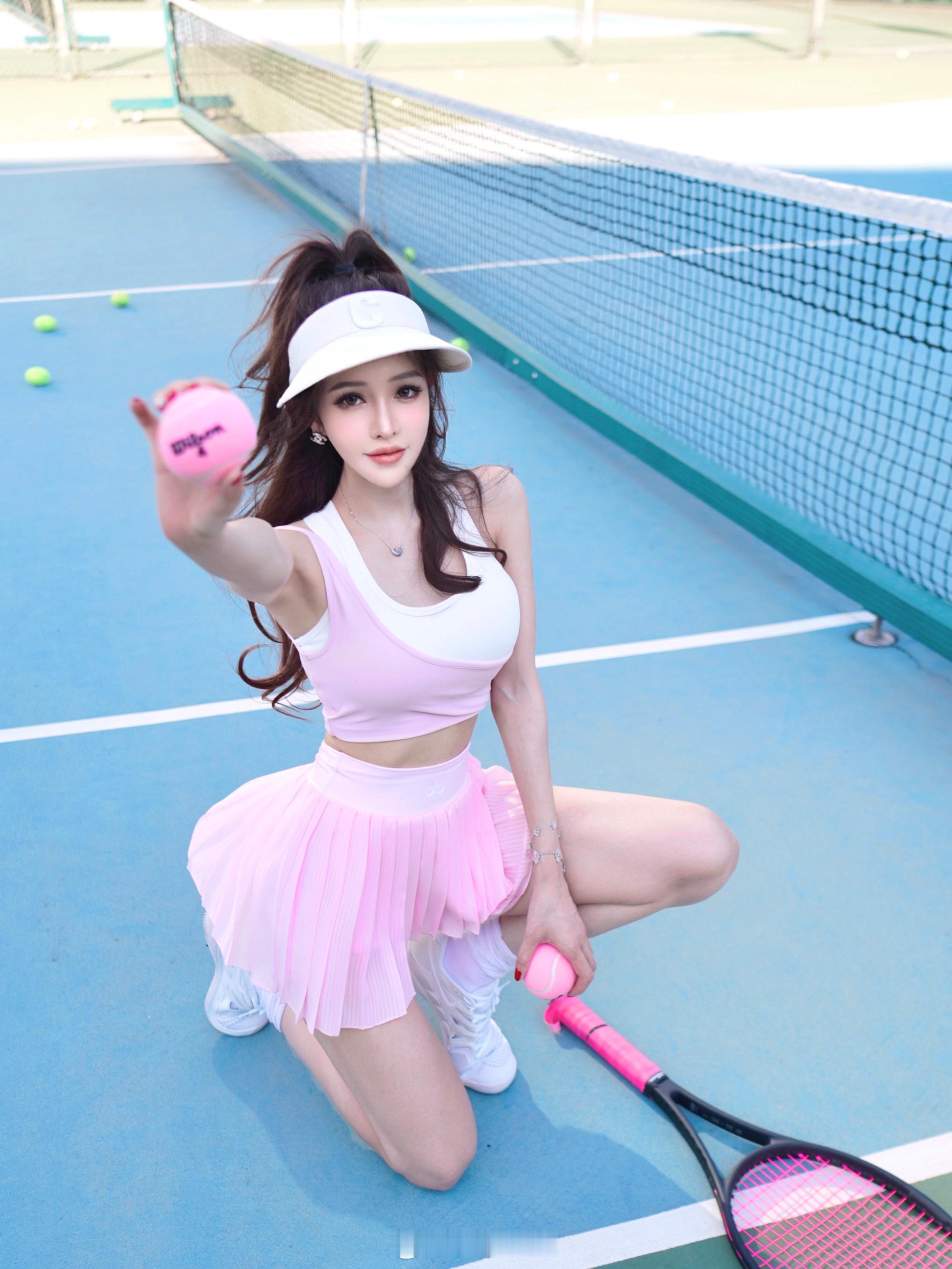 网球女孩的粉色执念💖Alo➕Wilson这组合颜值开挂🎾差生文具多技术不行装