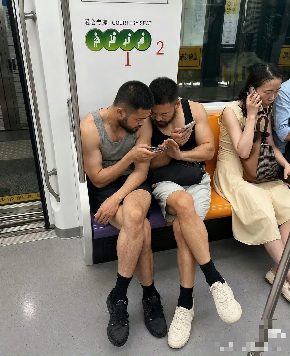 成都的地铁现在都这样了嘛？