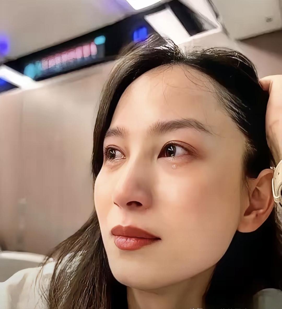 老婆发现老公藏了三千块,就开始全家AA制。买菜买米分着付,连娃的奶粉钱都掰成两半